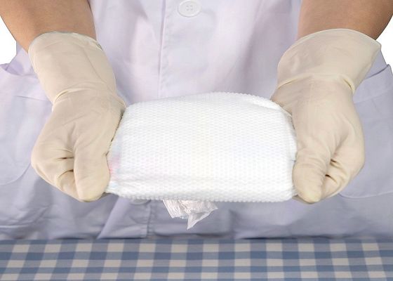 Пефорированный пеленки младенца Topsheet ISO лент мягкой сильный волшебный одобрил